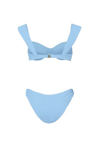 ANNA BIKINI ALTI